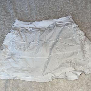 tall size 2 white skirt/shorts inside lululemon